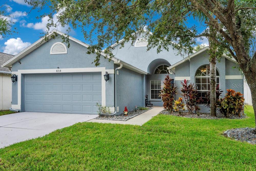 8218 CARRIAGE POINTE DRIVE