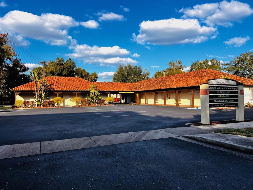 2035 GLENWOOD DRIVE