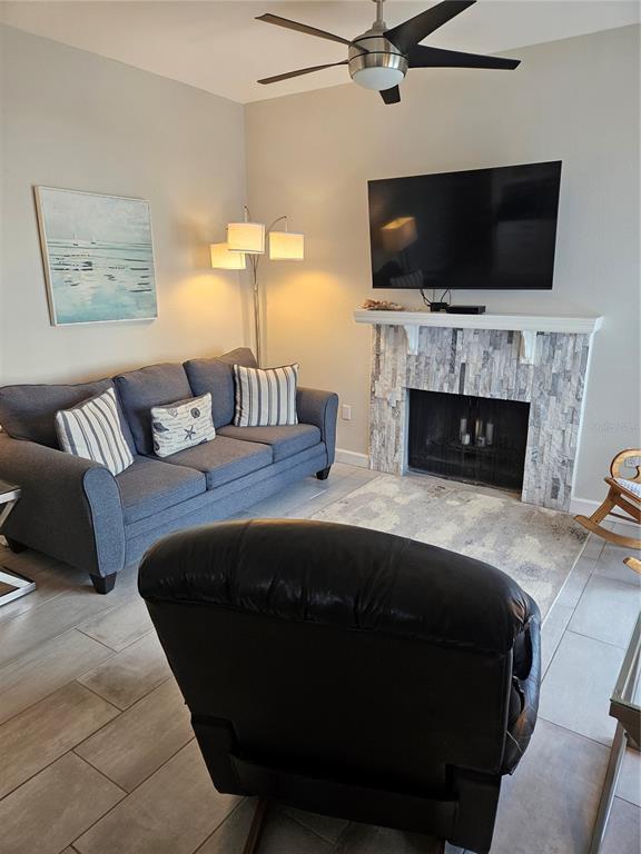 179 MEDALLION BOULEVARD UNIT E, MADEIRA BEACH, FL — photo 2 of 30