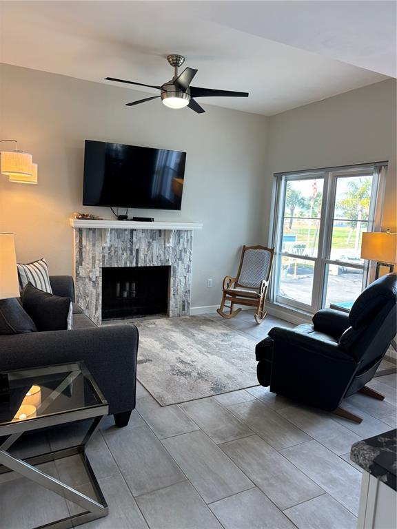 179 MEDALLION BOULEVARD UNIT E, MADEIRA BEACH, FL — photo 3 of 30