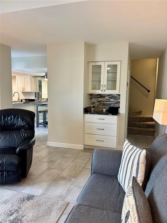 179 MEDALLION BOULEVARD UNIT E, MADEIRA BEACH, FL — photo 4 of 30