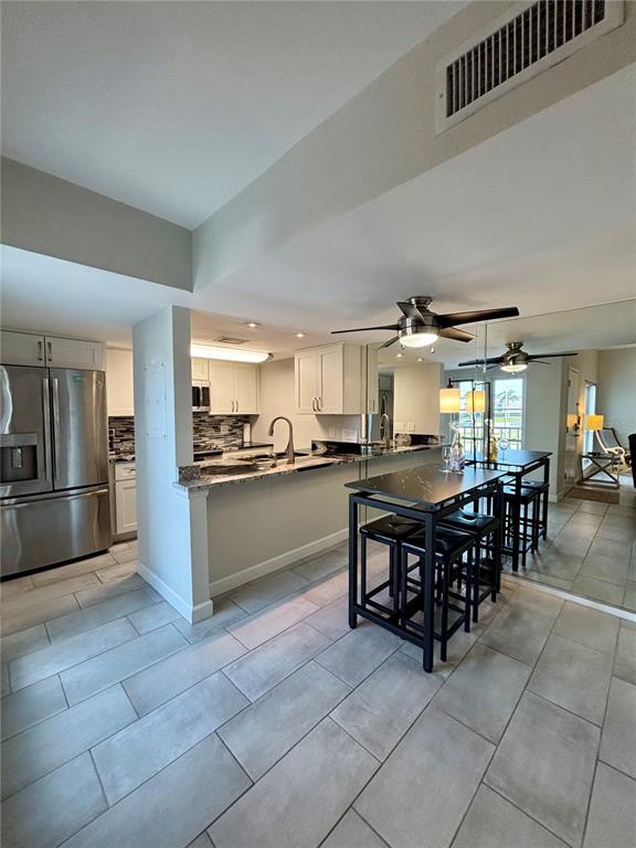 179 MEDALLION BOULEVARD UNIT E, MADEIRA BEACH, FL — photo 5 of 30