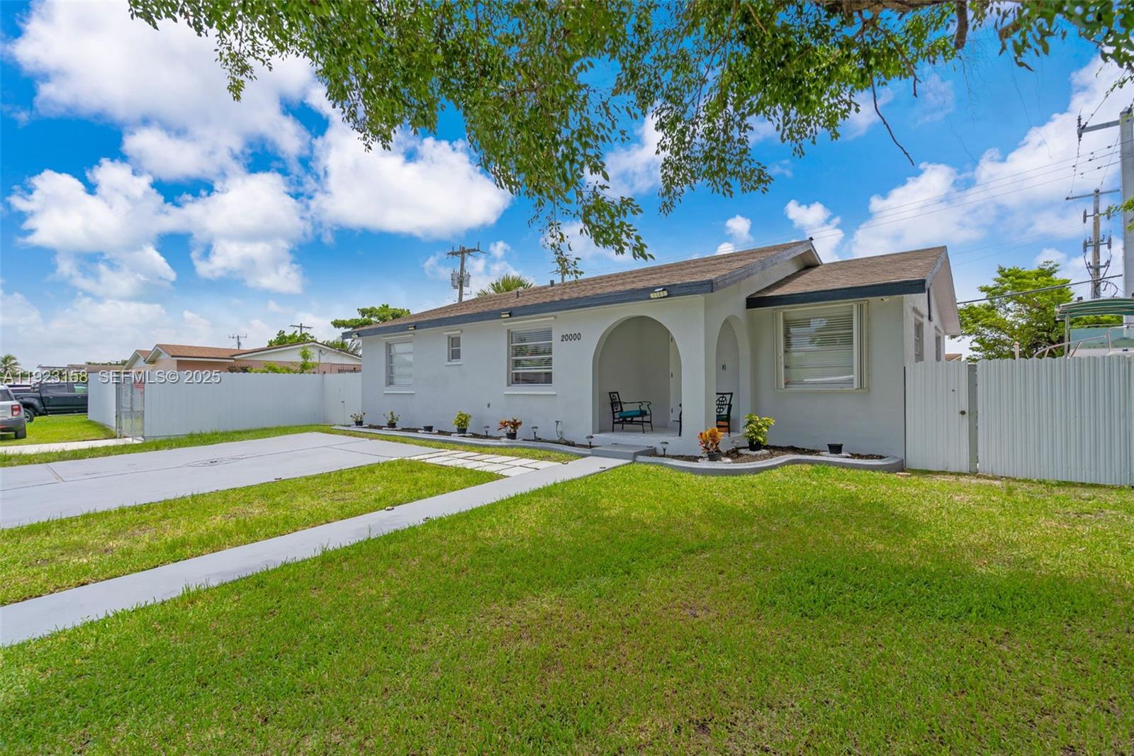 20000 SW 114th Ave, Miami FL 33189