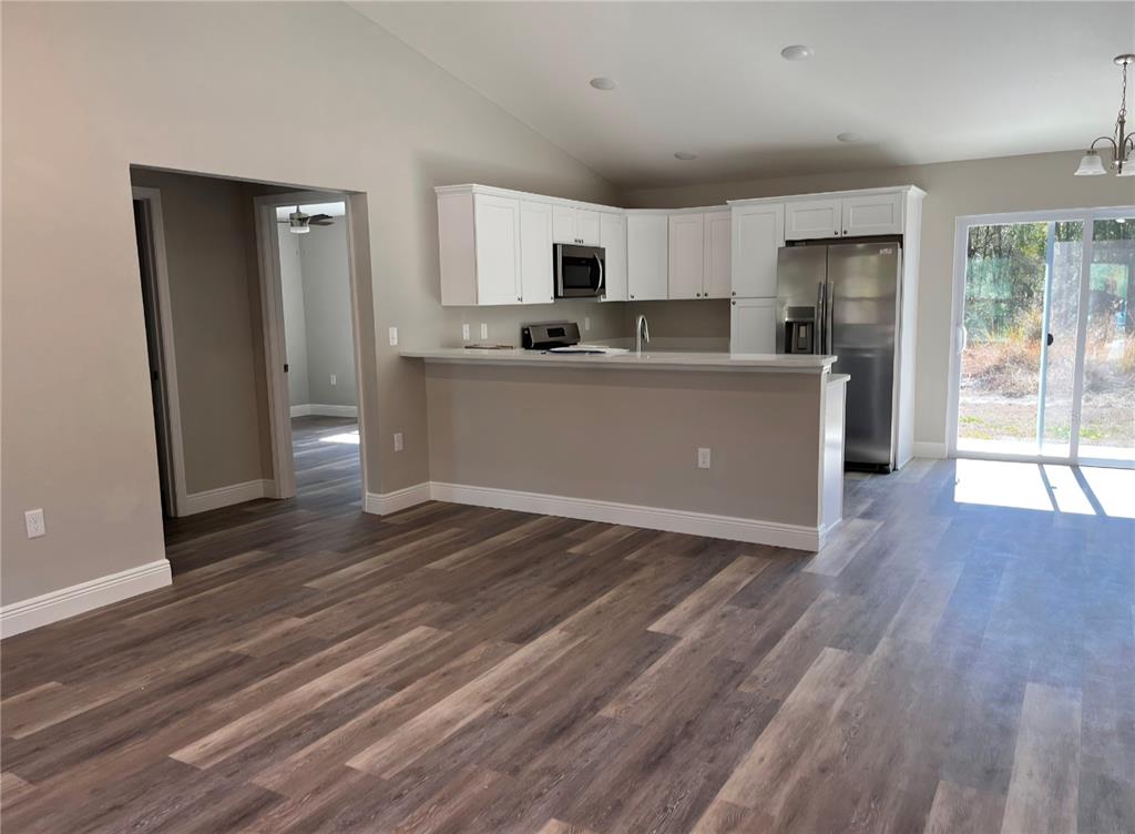 10304 SE 126TH LANE, BELLEVIEW, FL — photo 2 of 10