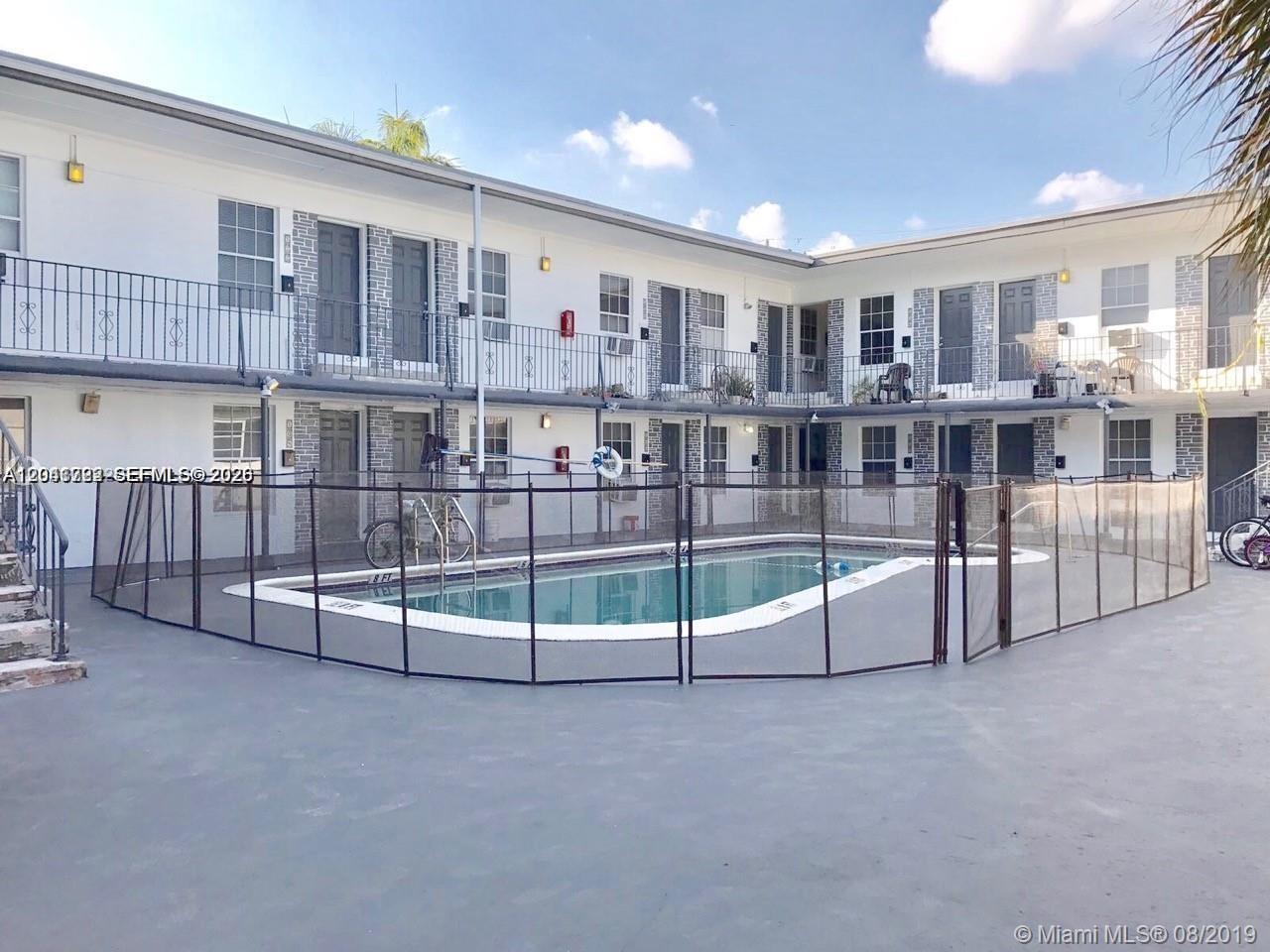 1843 Dewey St # 104, Hollywood FL 33020