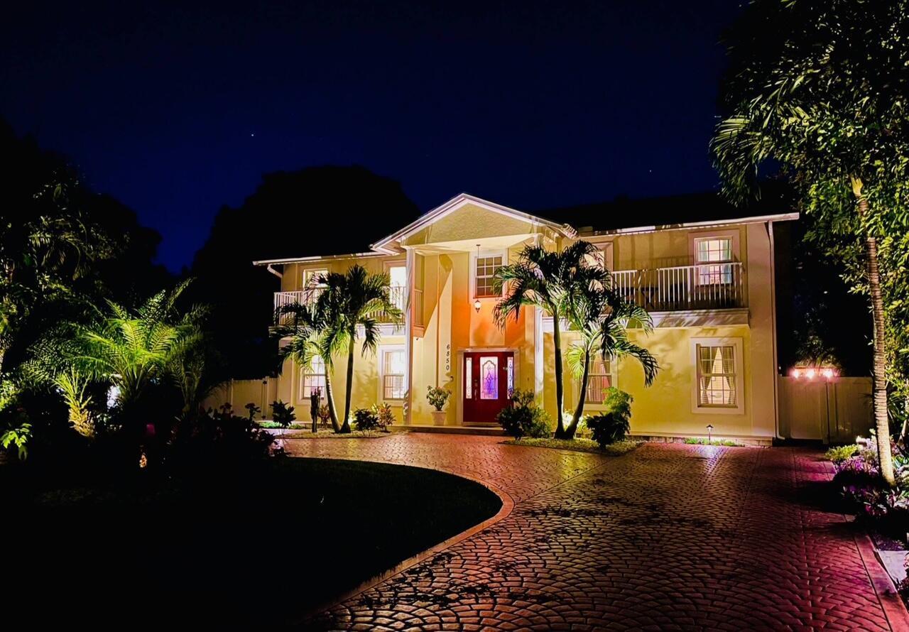 6850 Eastview Drive, Lake Worth FL 33462