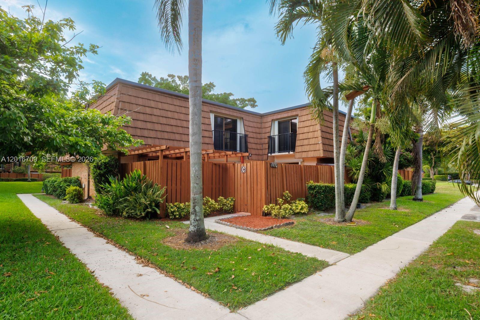 9126 SW 20th Pl # C, Davie FL 33324