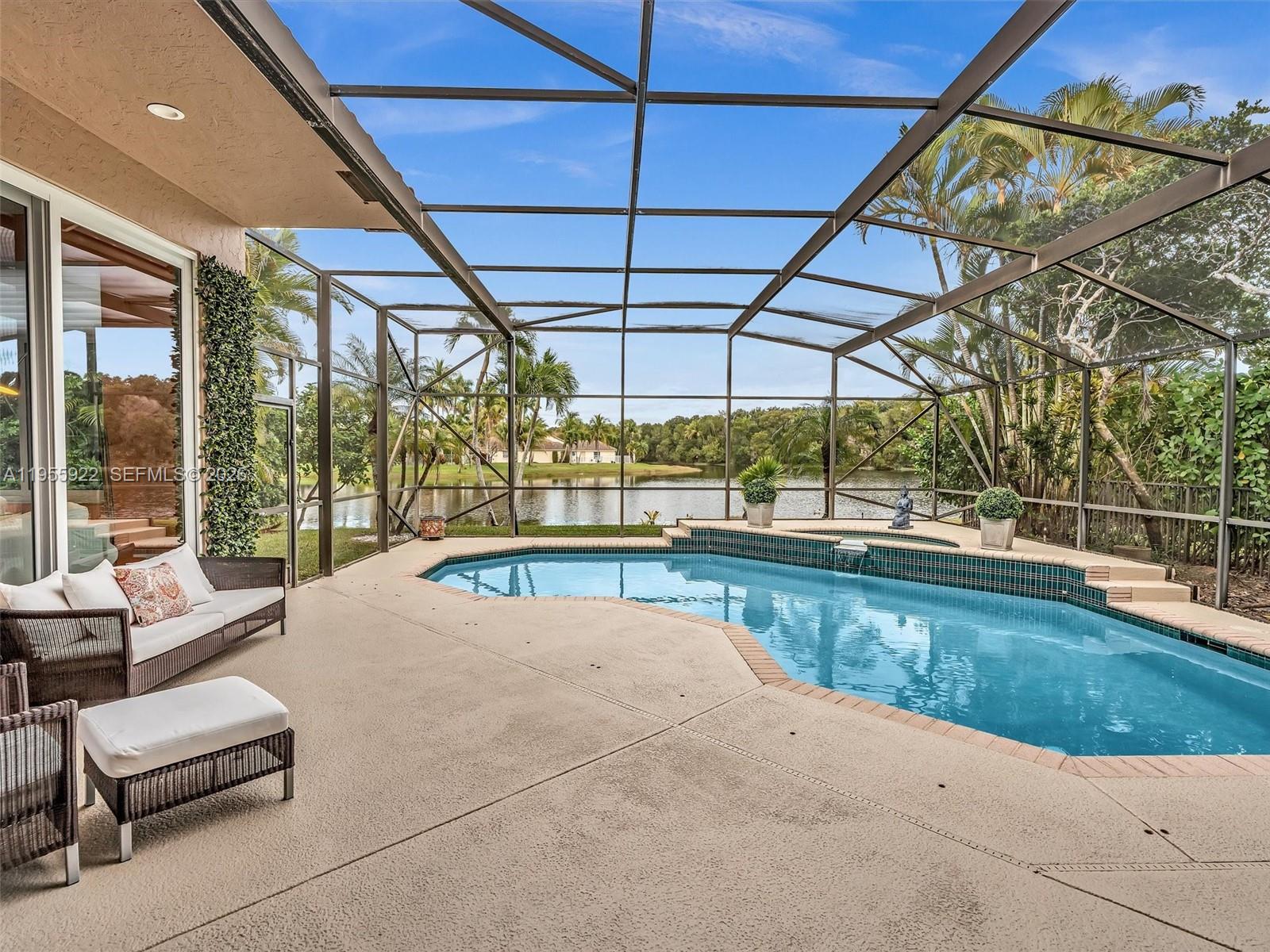 534 Stonemont Dr, Weston FL 33326