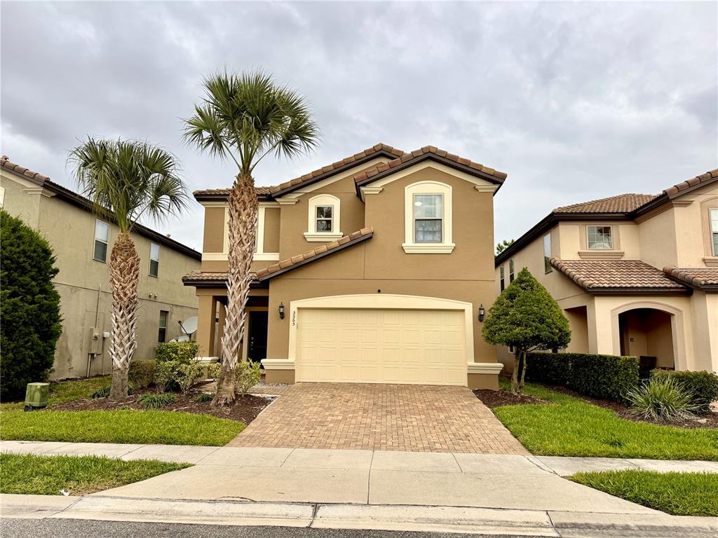 5565 MISTY OAK CIRCLE