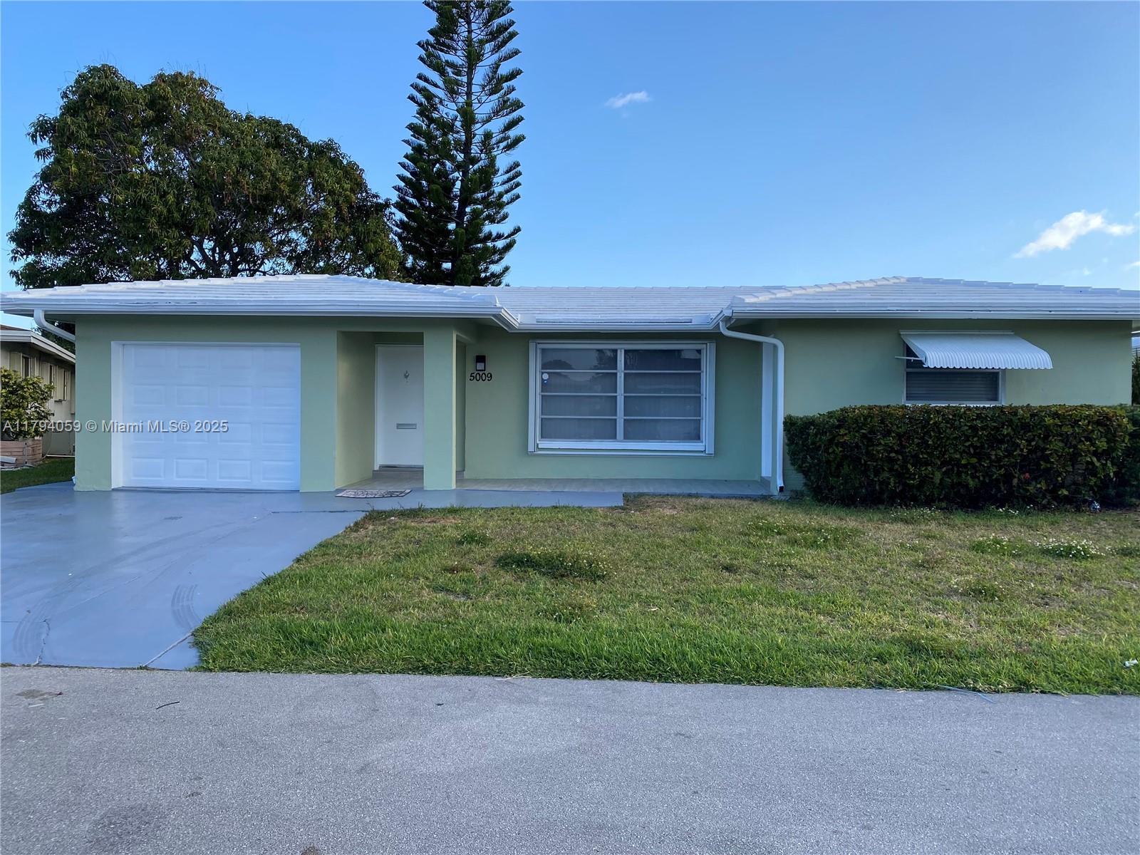 5009 NW 51st Ct, Tamarac FL 33319