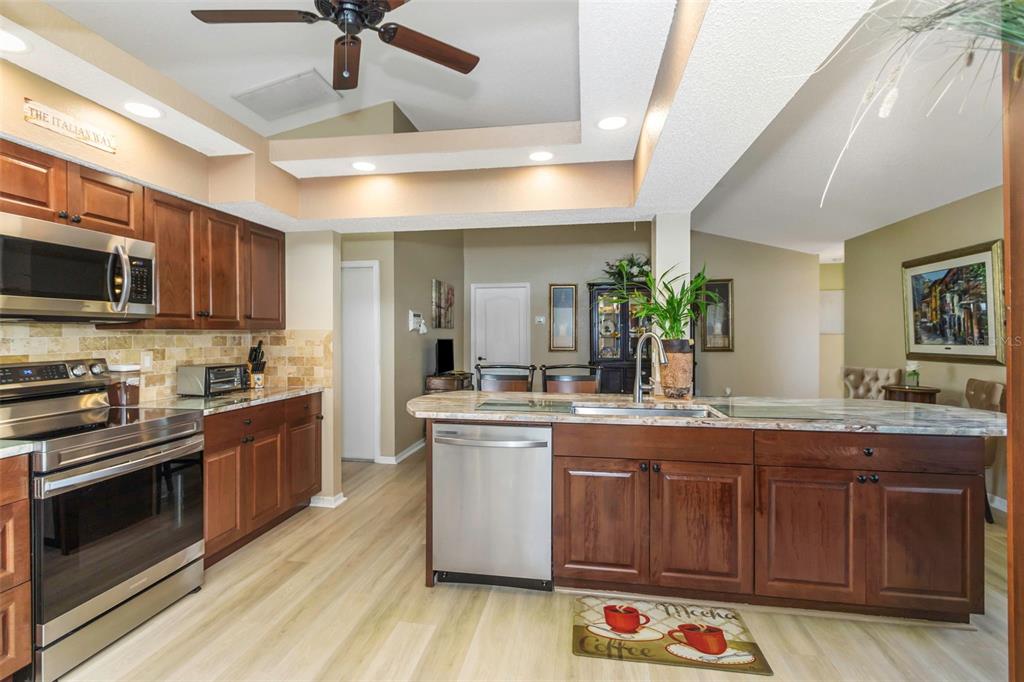 8836 HARGROVE DRIVE, HUDSON, FL — photo 3 of 30