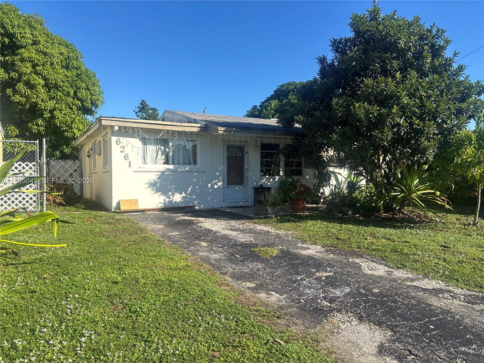 6261 SW 25th St, Miramar FL 33023