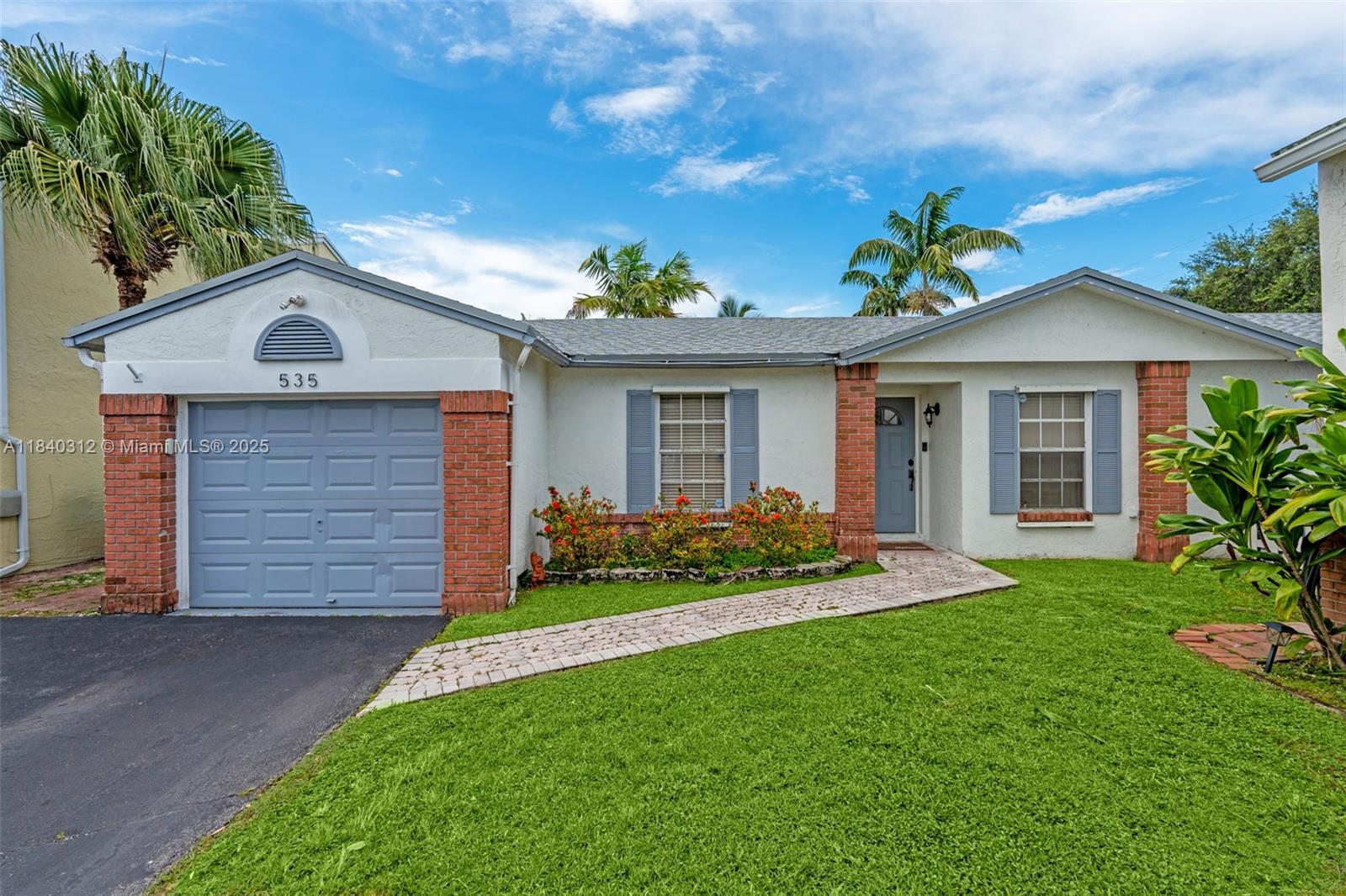 535 Radford Ter, Davie FL 33325