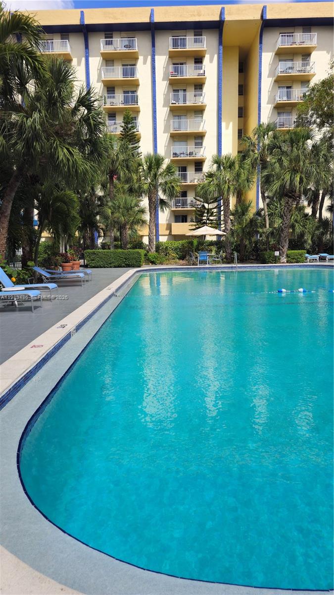 4550 NW 9th St # 505E, Miami FL 33126