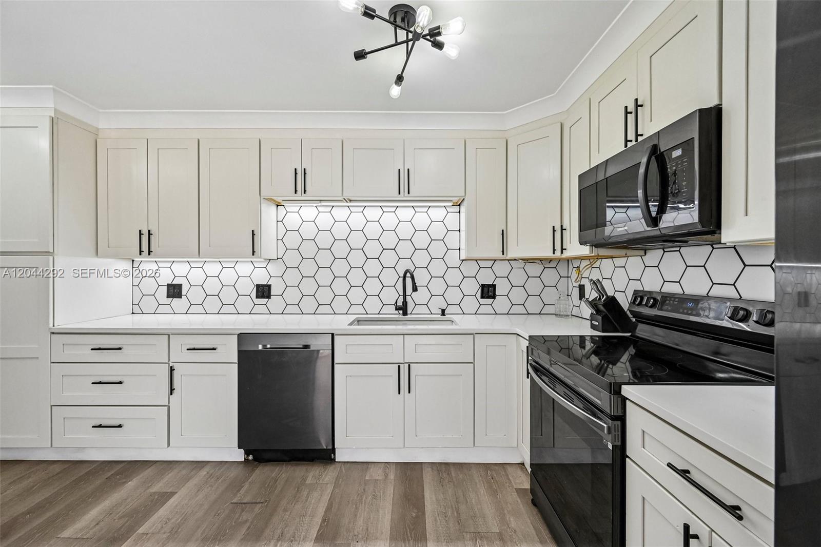 5016 50th Way, West Palm Beach FL 33409