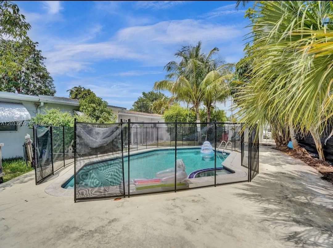 2442 Garfield St # 4, Hollywood FL 33020