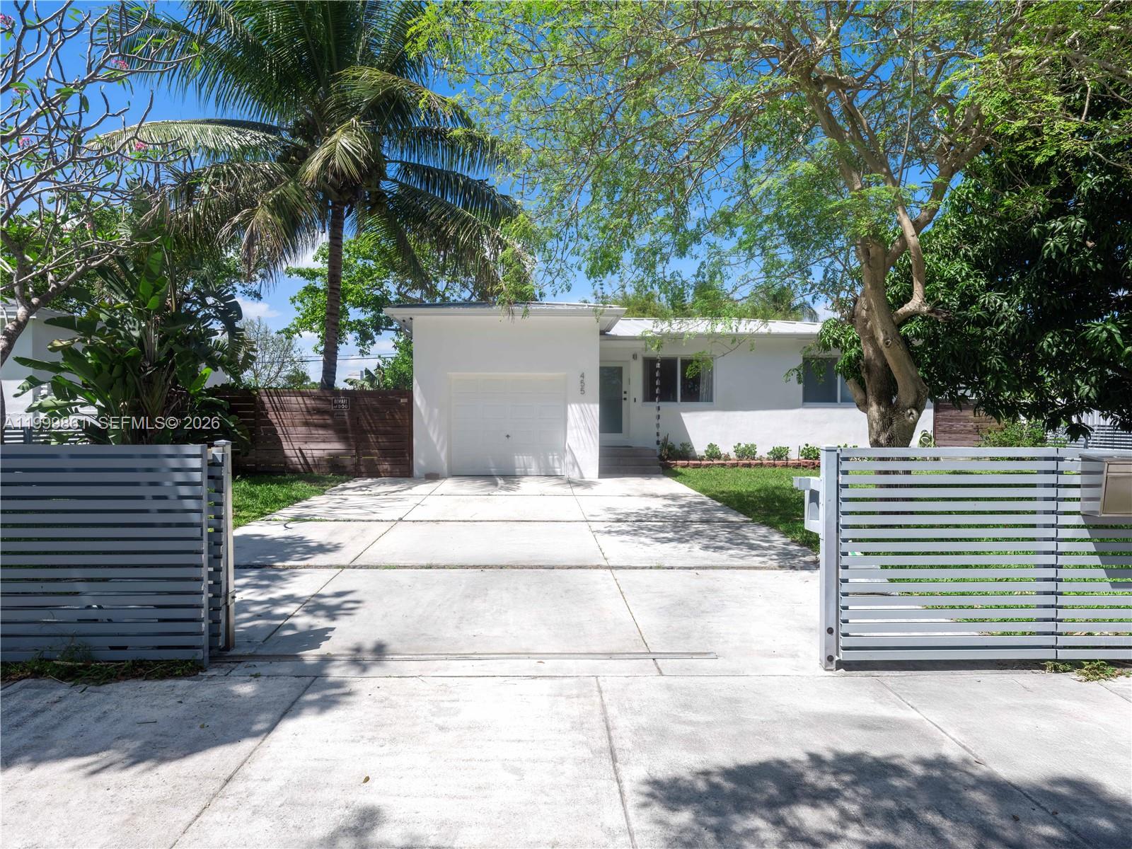 455 NE 111th St, Miami FL 33161