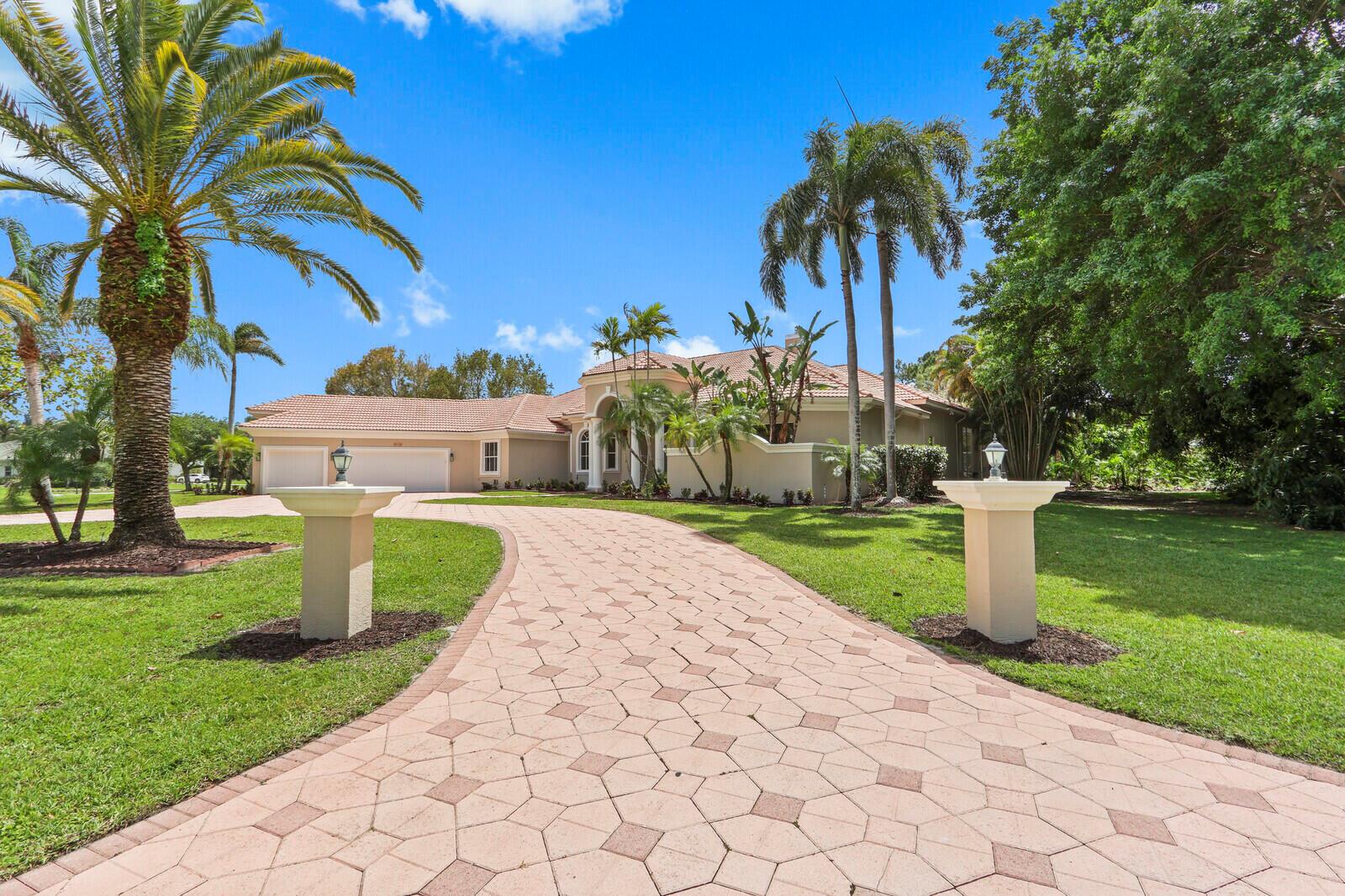 8280 Woodsmuir Drive, Palm Beach Gardens FL 33412