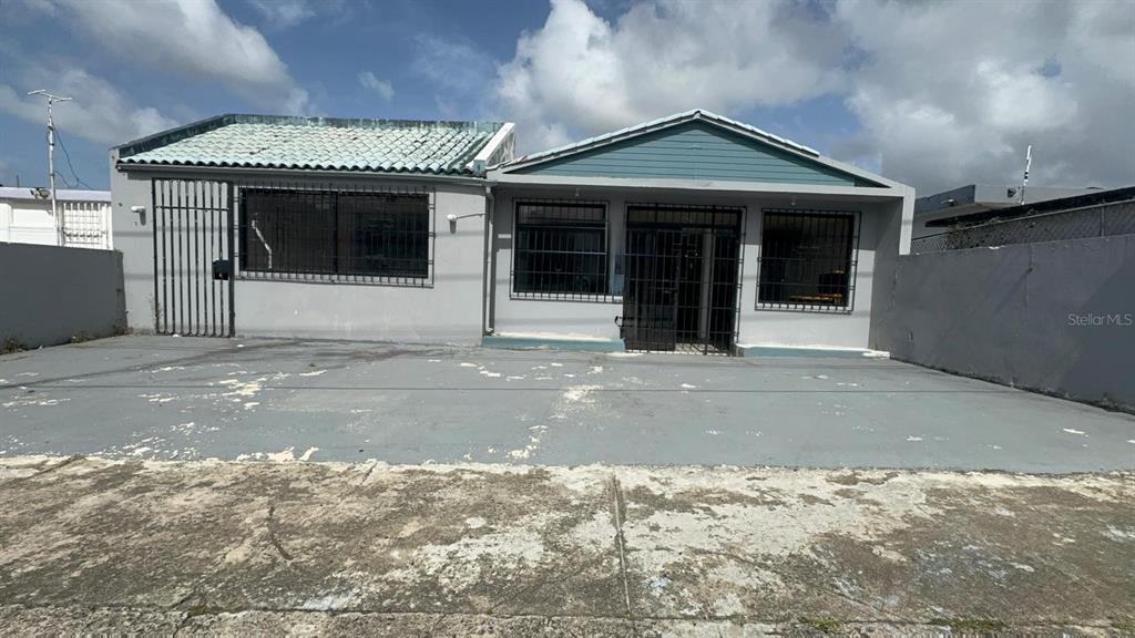 16 URB PARQUE ECUESTRE UNIT L-5