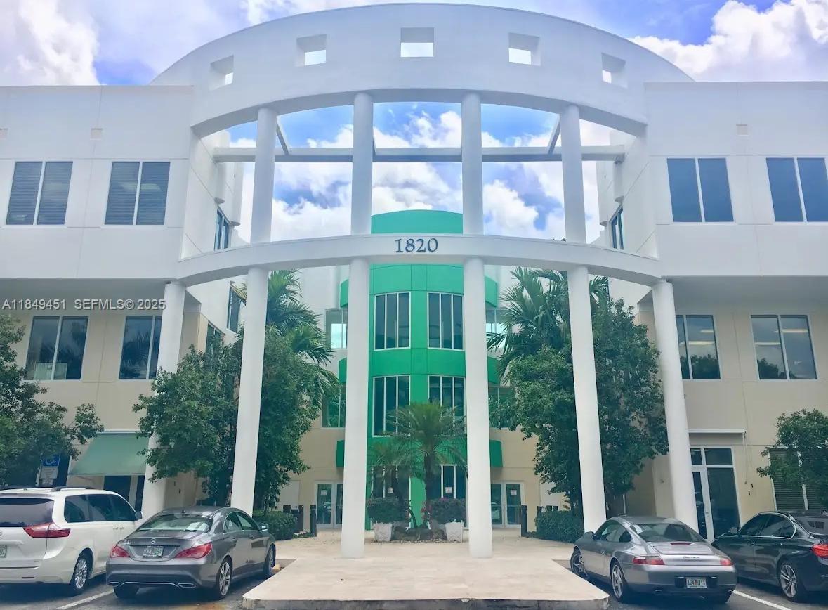 1820 N Corporate Lakes Blvd # 7, Weston FL 33326