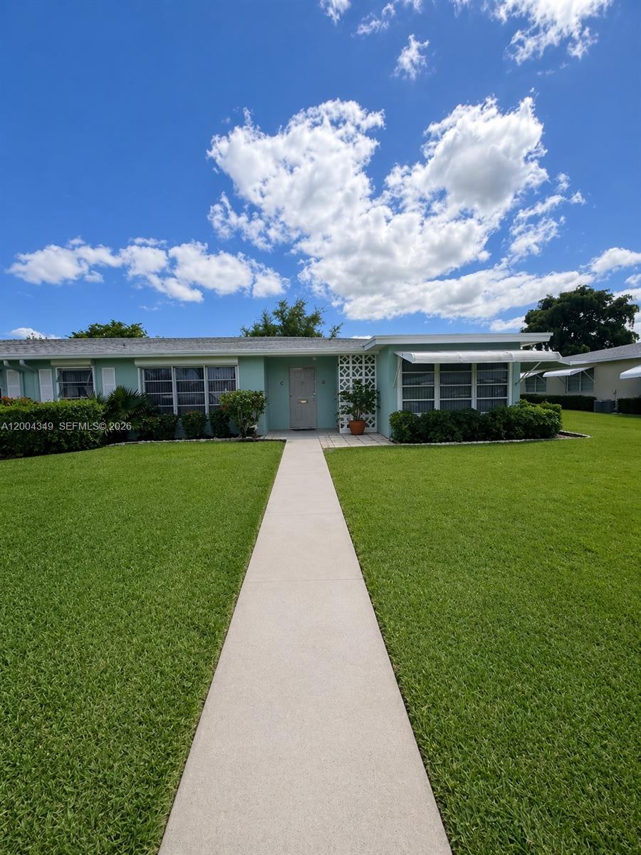 200 High Point Ct E # D, Delray Beach FL 33445