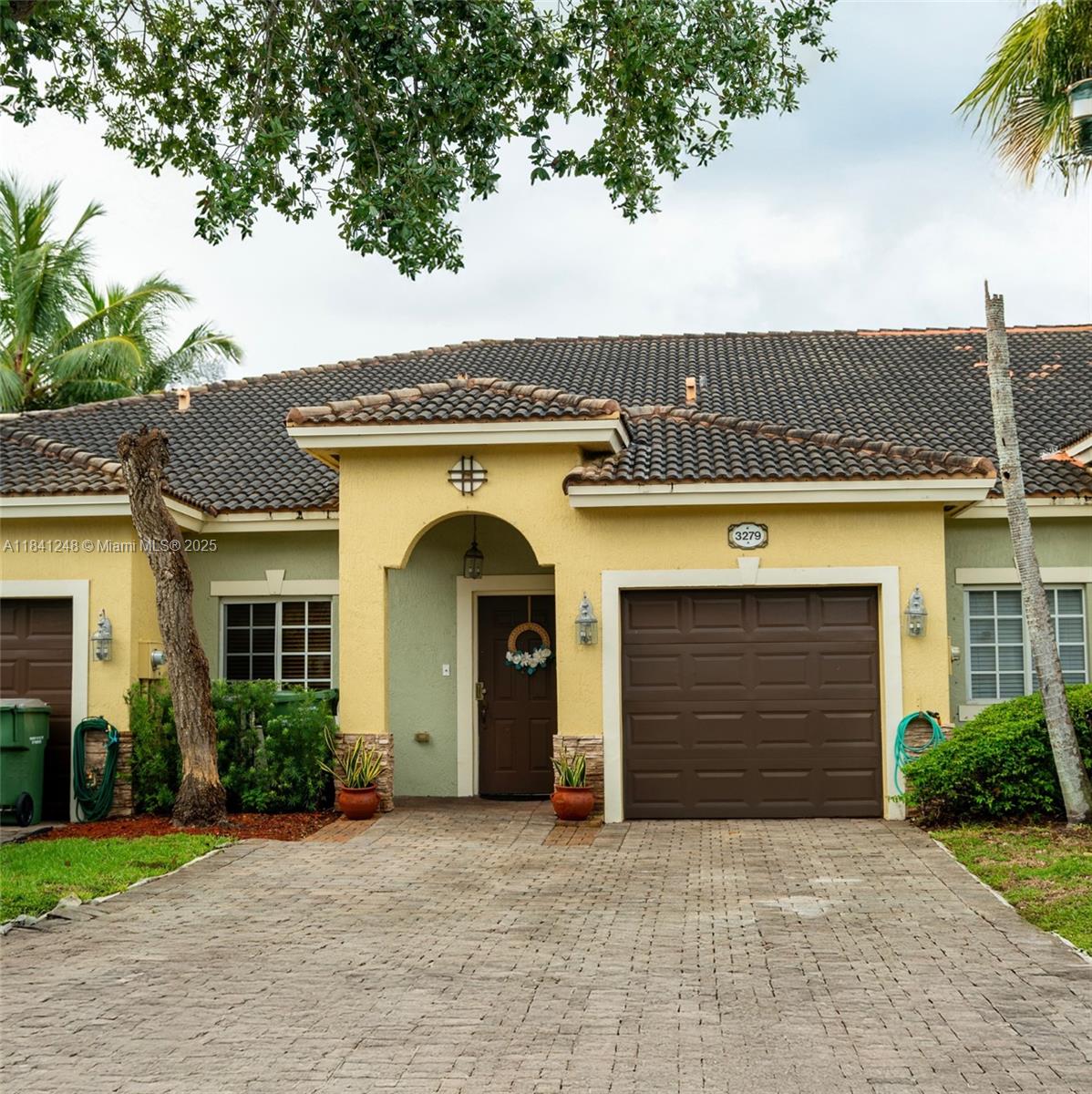 3279 NE 11th Dr, Homestead FL 33033