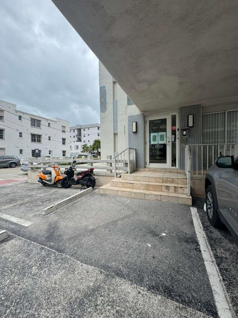 3700 Collins Ave # 309, Miami Beach FL 33140