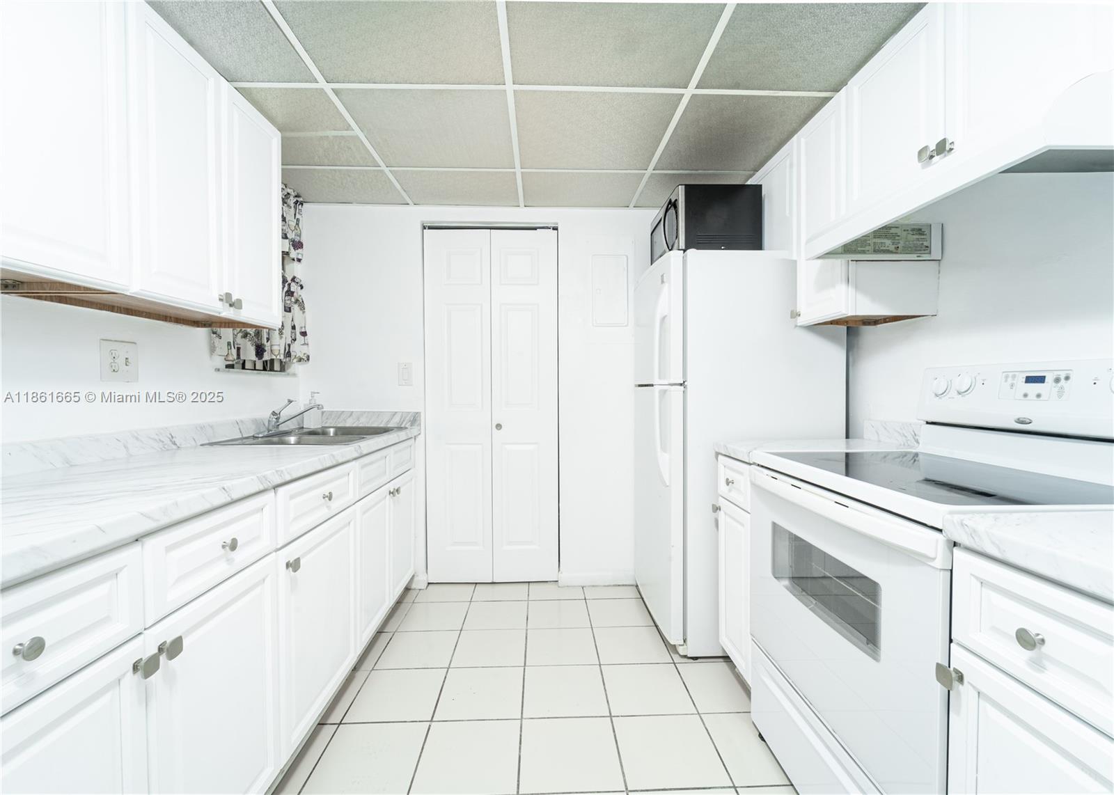 576 NW 114th Ave # 203, Sweetwater FL 33172