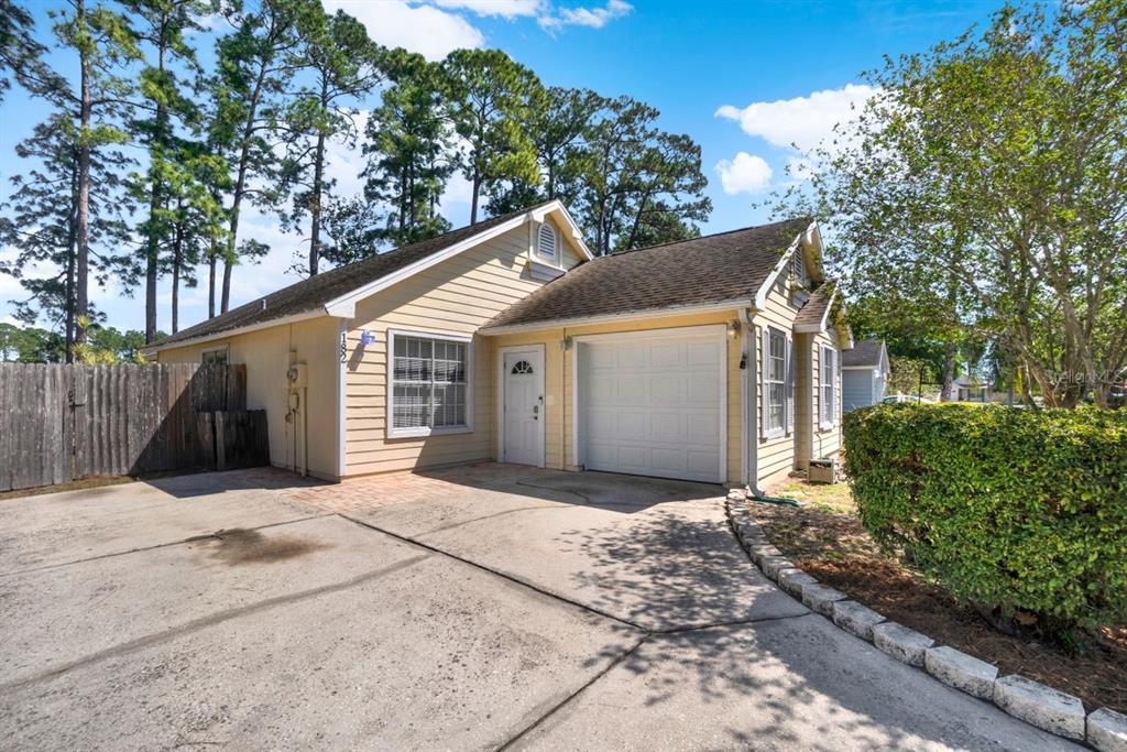182 EDGEWATER CIRCLE