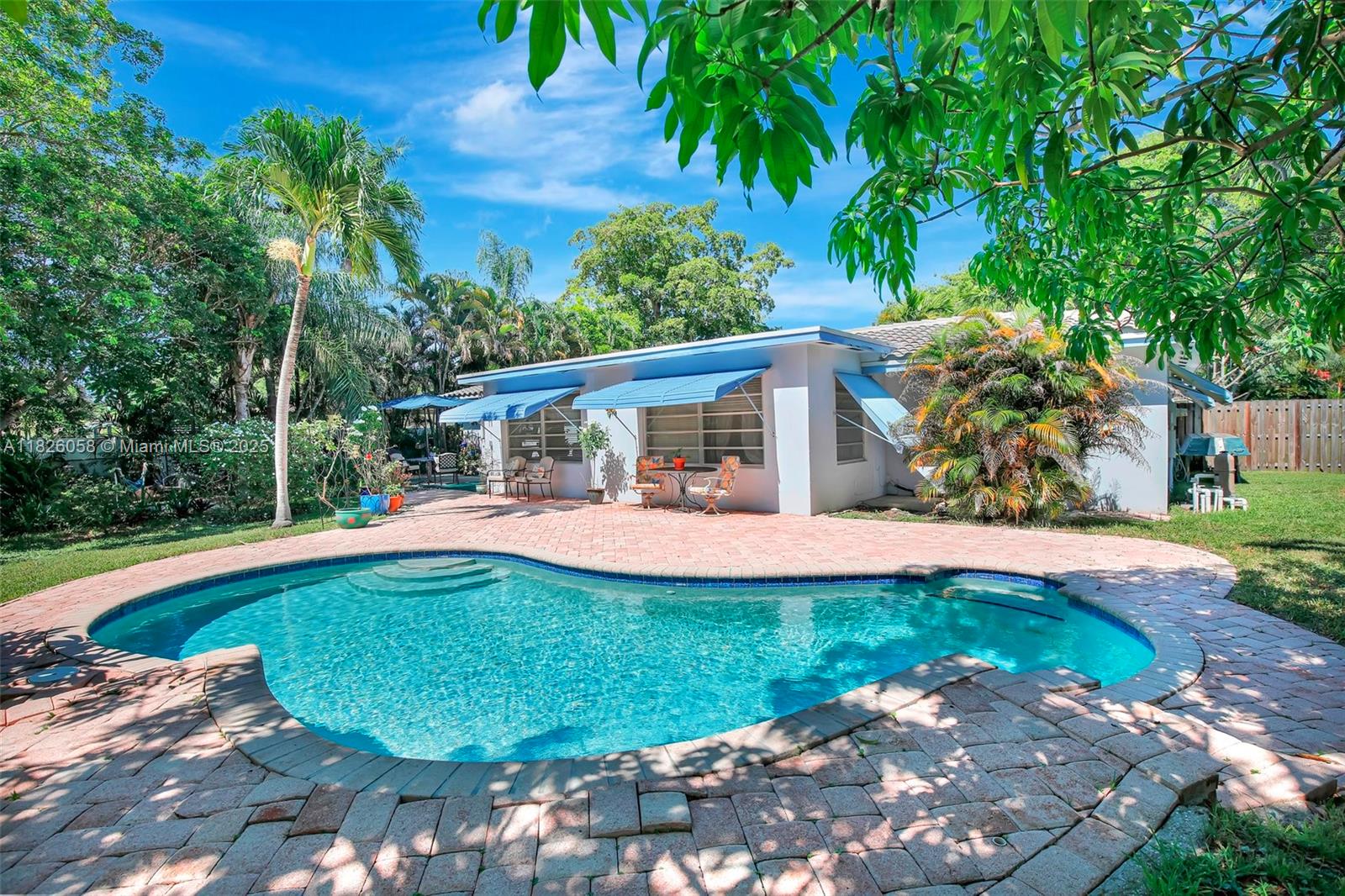 861 Oleander Dr, Plantation FL 33317