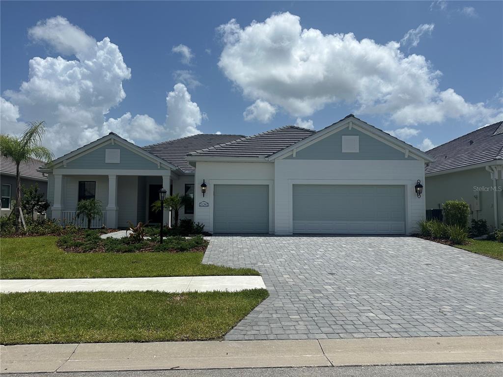 21292 HOLMES CIRCLE