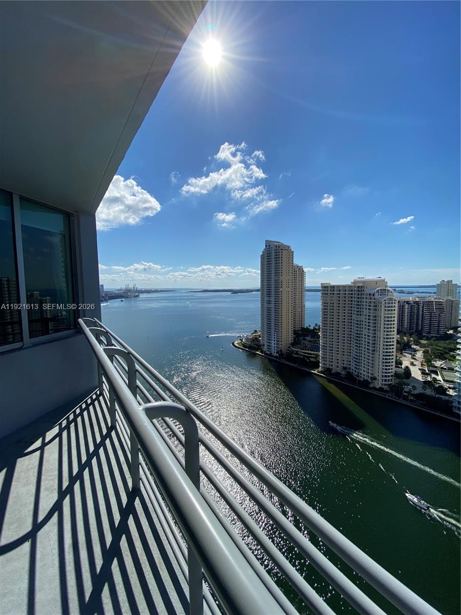 MIAMI, FL — photo 2 of 23