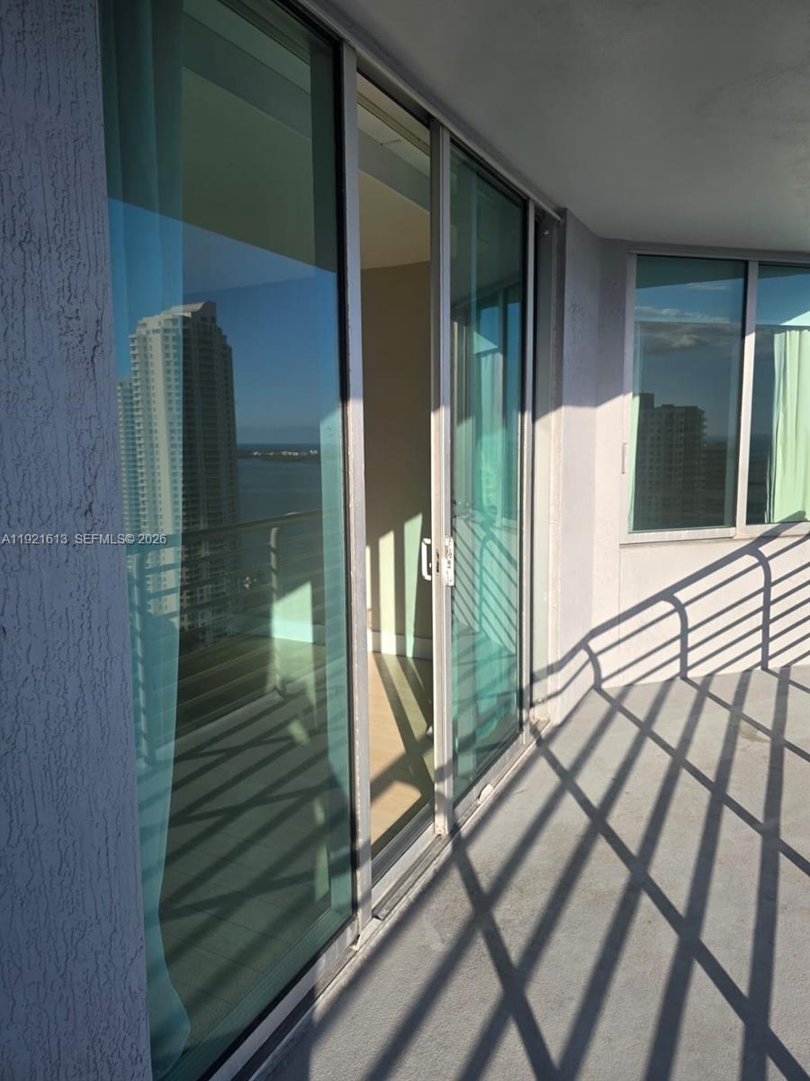 MIAMI, FL — photo 5 of 23