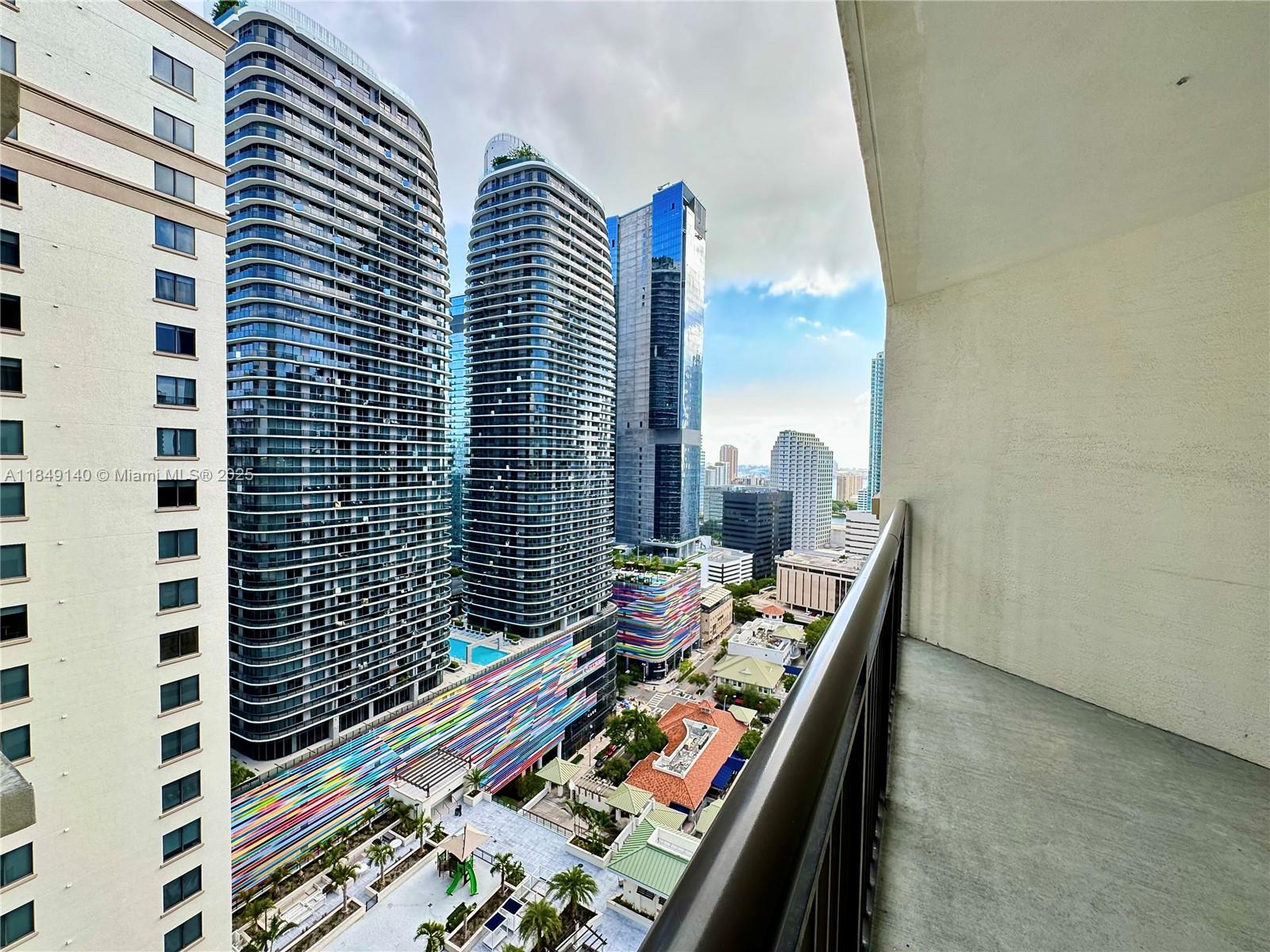 999 SW 1st Ave # 2801, Miami FL 33130