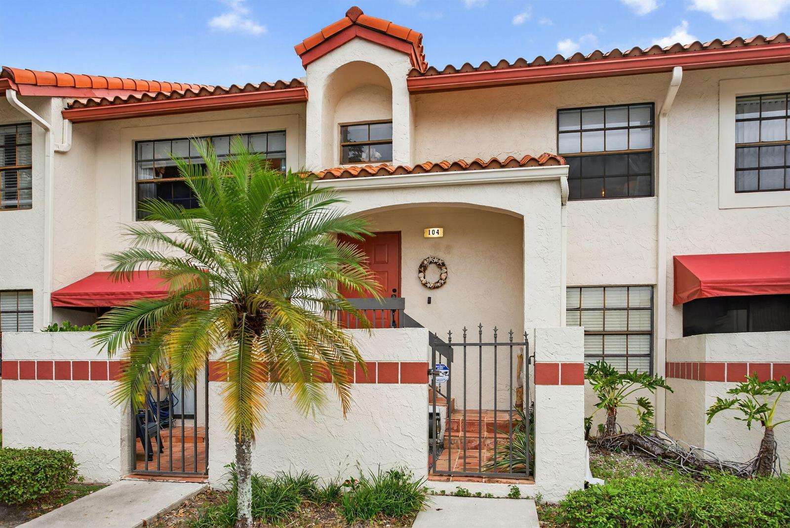 104 Liberty Court, Deerfield Beach FL 33442