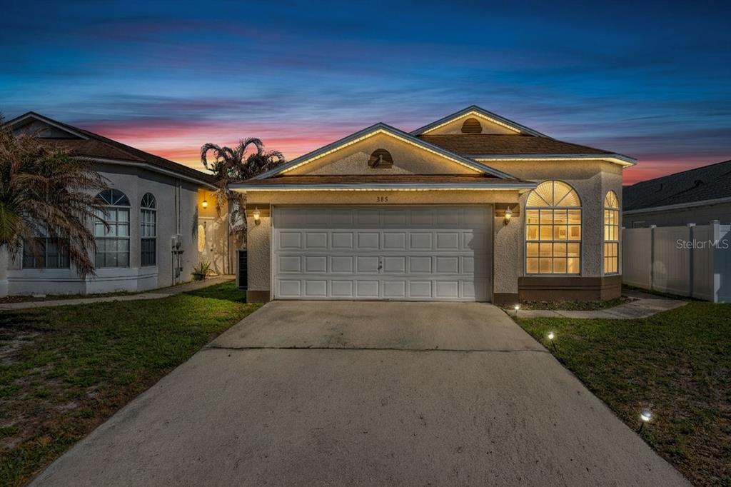 385 BRIAR BAY CIRCLE