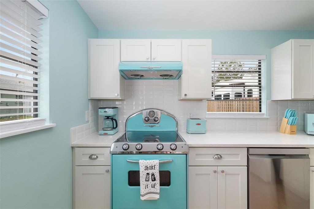 3200 TOBERO LANE, SARASOTA, FL — photo 4 of 26