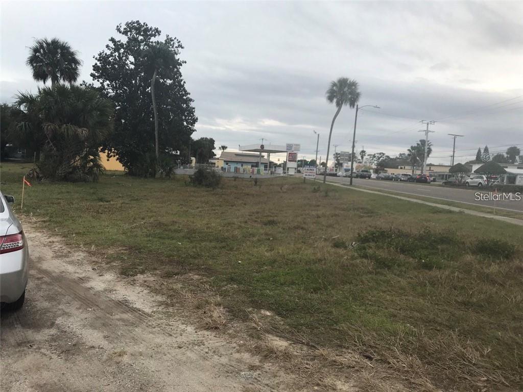 106 LAMONT STREET, EDGEWATER, FL — photo 4 of 6