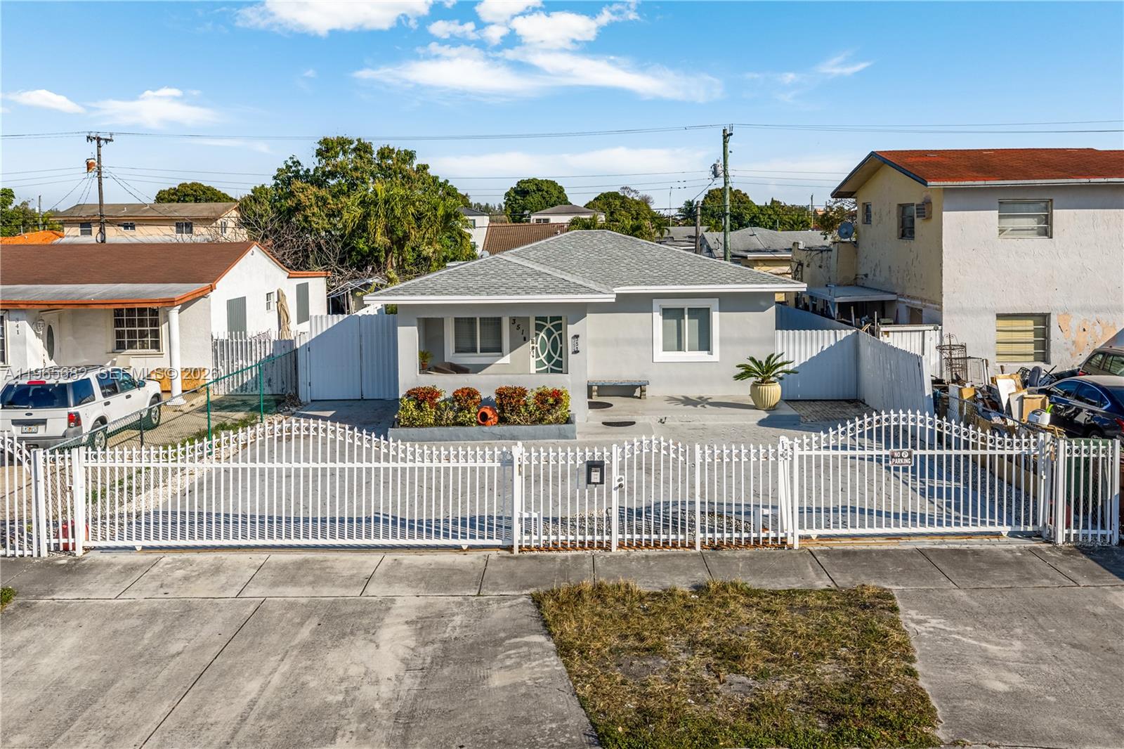 351 E 13th St, Hialeah FL 33010