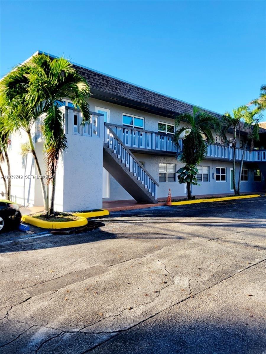 4717 SW 33rd Ave # 102, Dania Beach FL 33312