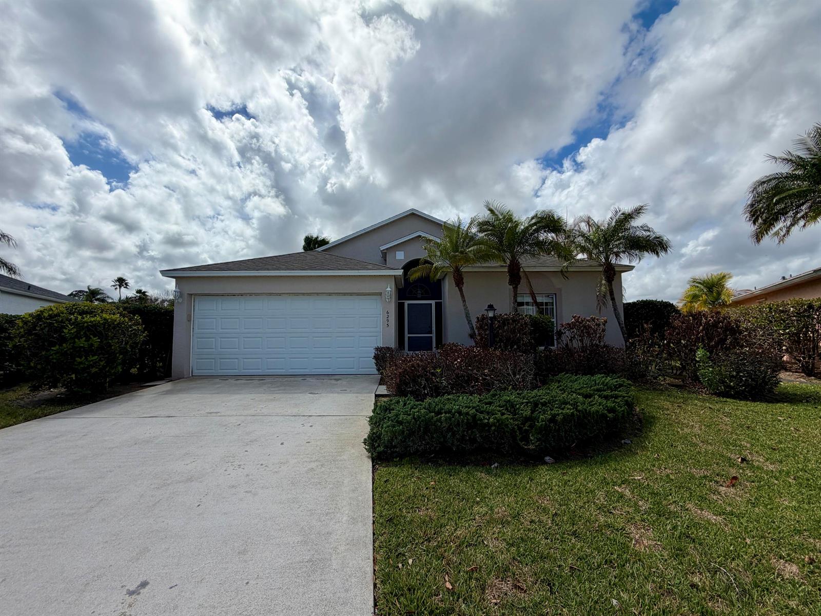 6295 33rd Manor, Vero Beach FL 32966