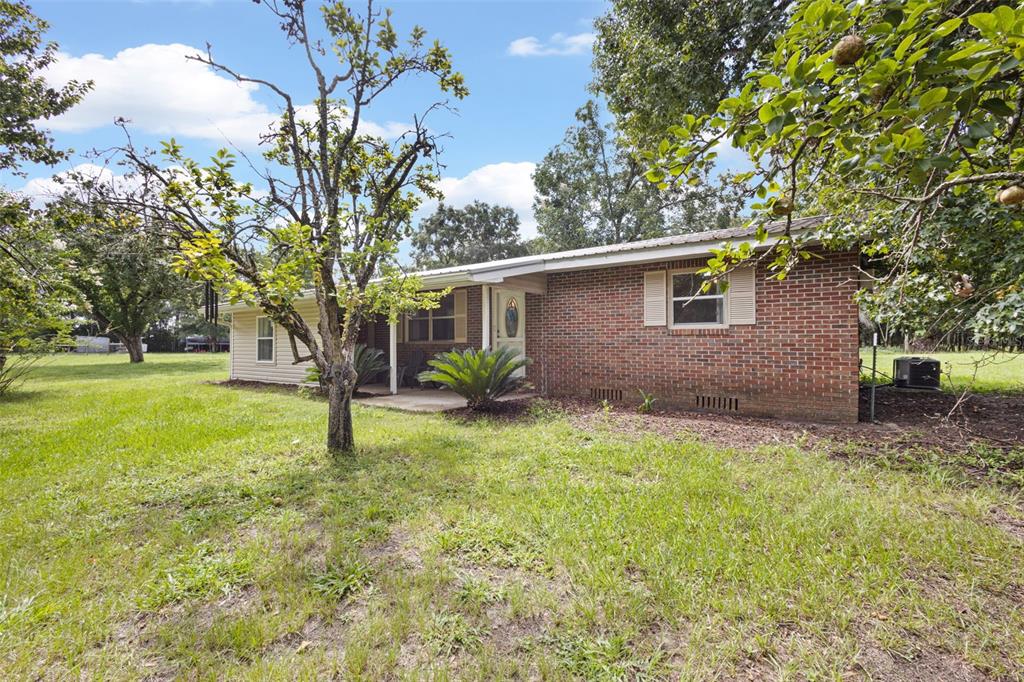 15518 192ND STREET, O'BRIEN, FL — photo 4 of 30