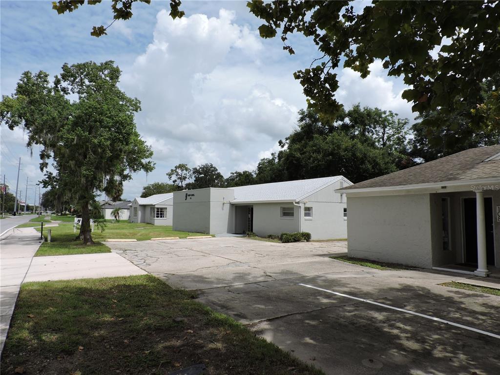 108-118 N WYMORE ROAD