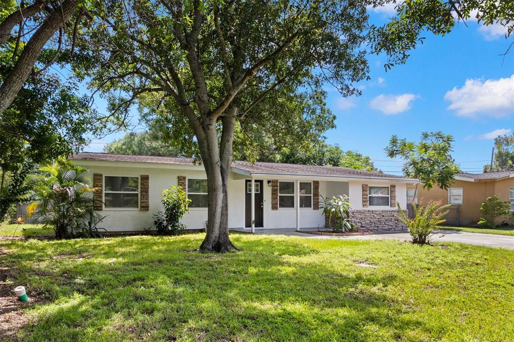 127 EMERALD LANE