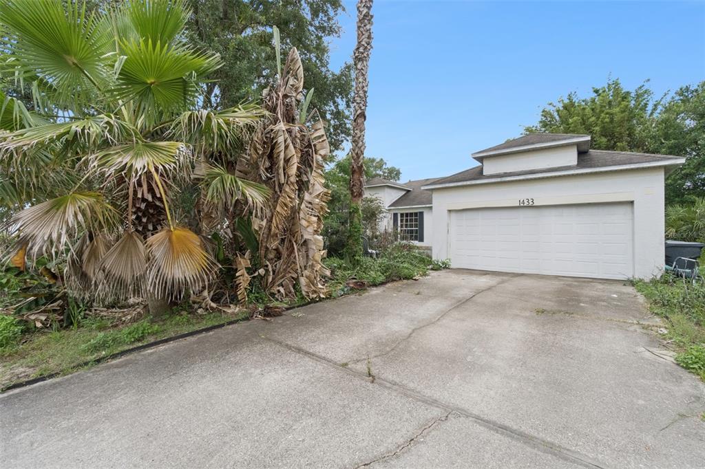 1433 SWAN COURT