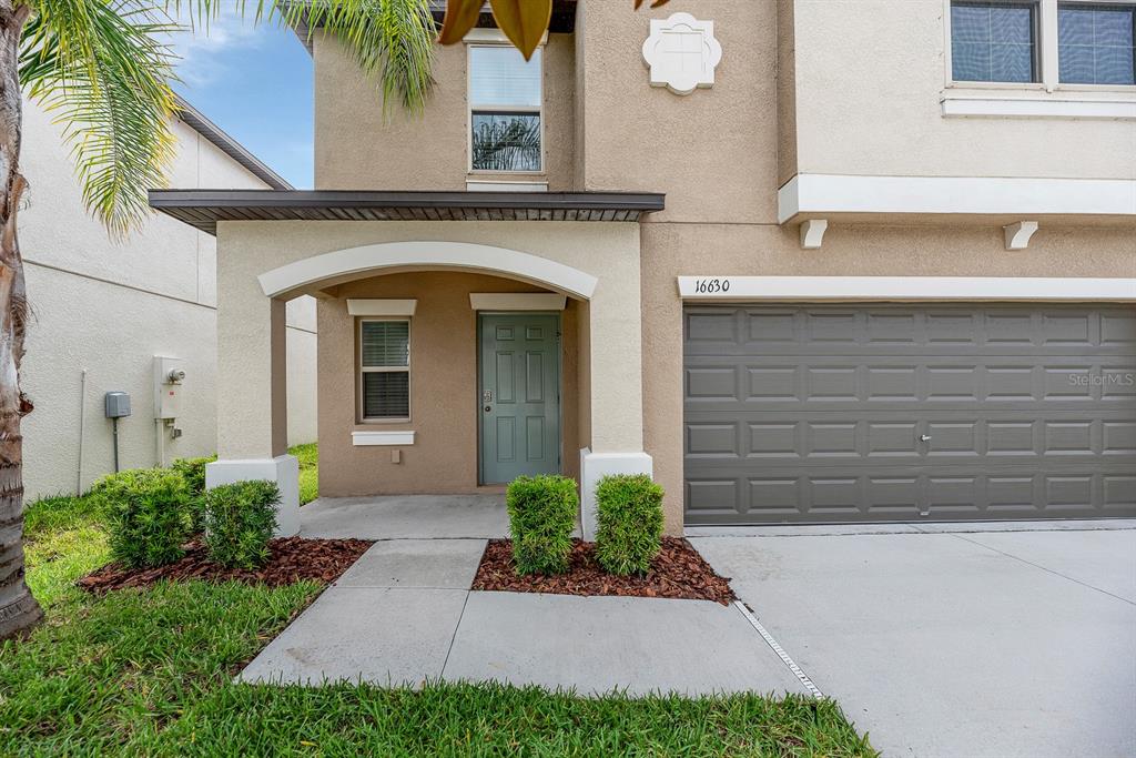 16630 KINGMAN REEF STREET, WIMAUMA, FL — photo 2 of 30