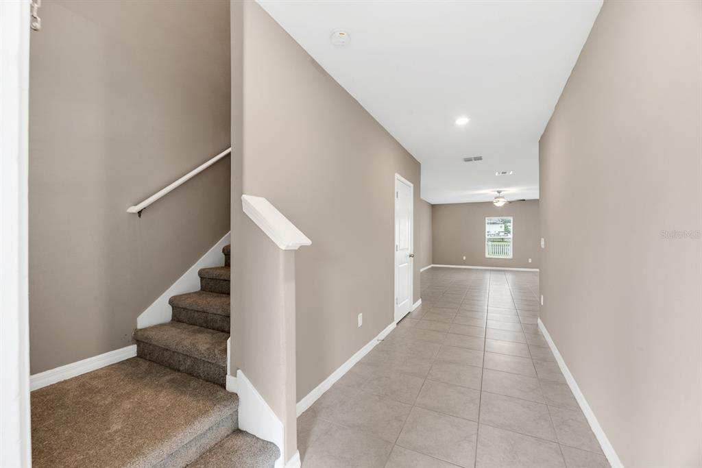 16630 KINGMAN REEF STREET, WIMAUMA, FL — photo 3 of 30