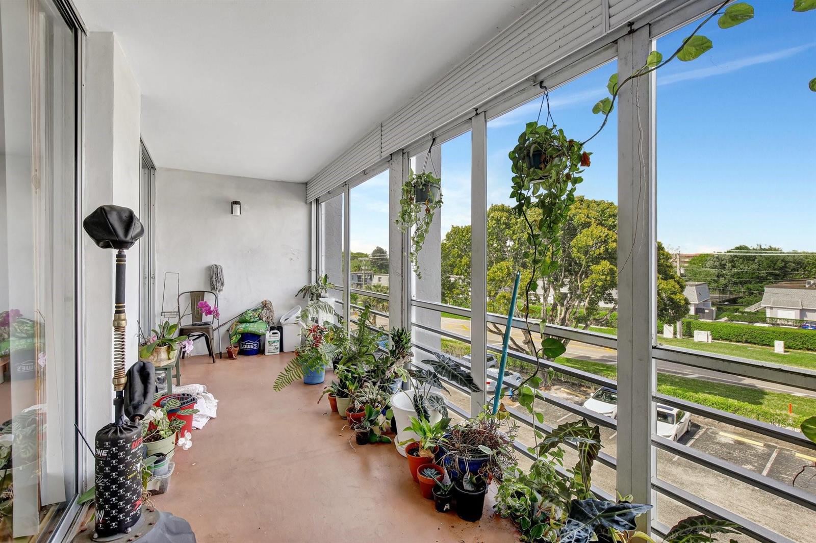 6923 Cypress Road # D12, Plantation FL 33317