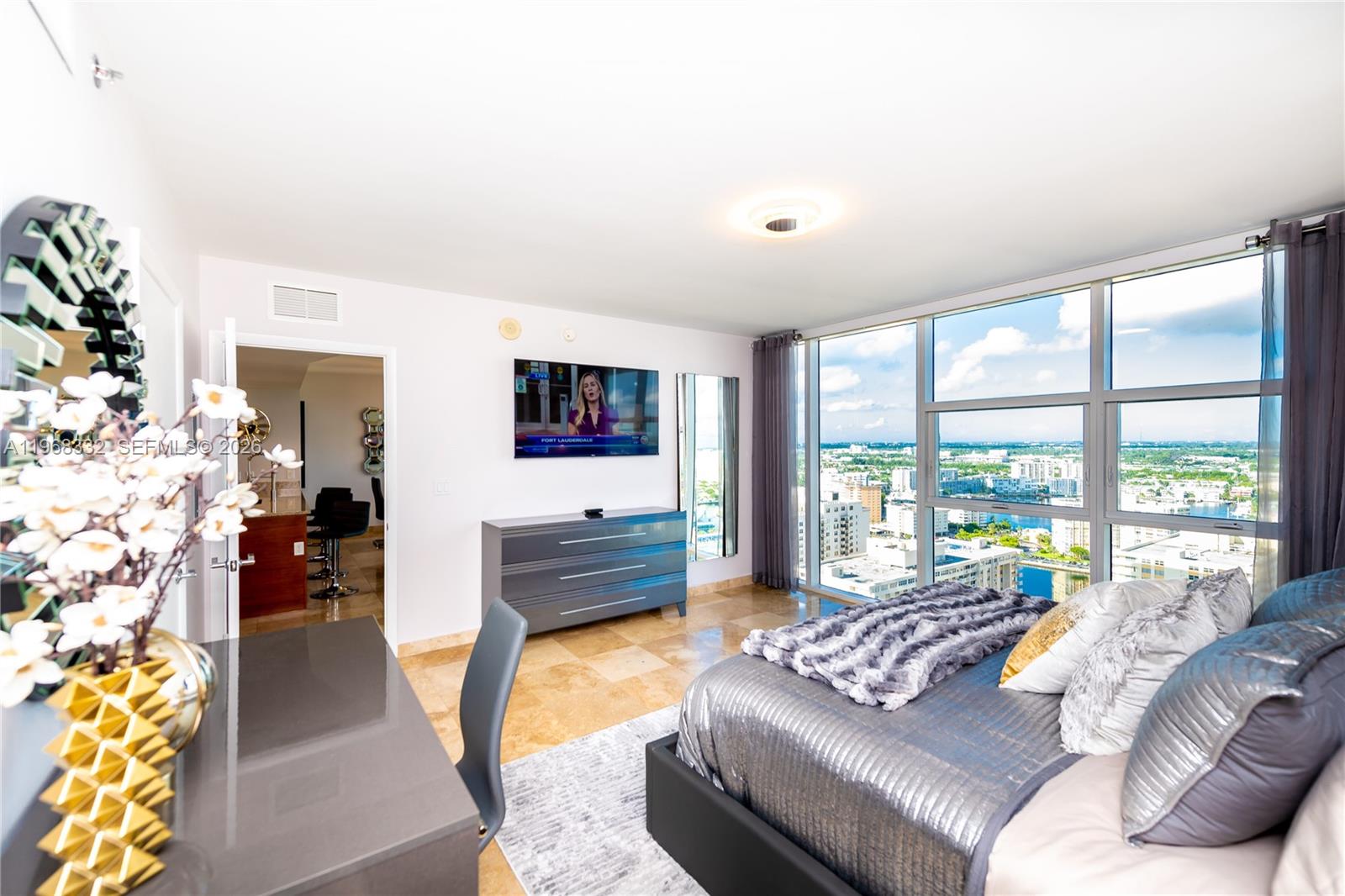 1830 S Ocean Dr # 2907, Hallandale Beach FL 33009