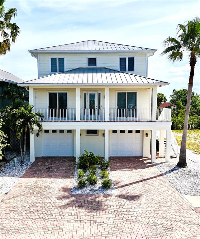 1421 APOLLO BEACH BOULEVARD